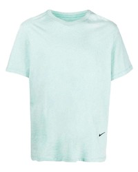 mintgrünes T-Shirt mit einem Rundhalsausschnitt von Nike