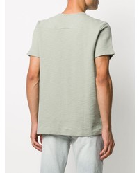 mintgrünes T-Shirt mit einem Rundhalsausschnitt von AllSaints