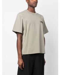 mintgrünes T-Shirt mit einem Rundhalsausschnitt von Sacai