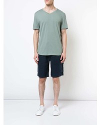 mintgrünes T-Shirt mit einem V-Ausschnitt von Onia