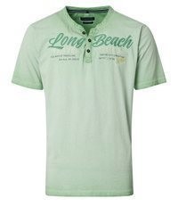 mintgrünes T-shirt mit einer Knopfleiste von Casamoda