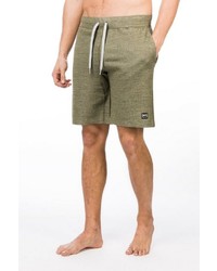 olivgrüne Badeshorts von super natural