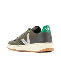 olivgrüne bedruckte Wildleder niedrige Sneakers von Veja