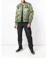 olivgrüne bestickte Bomberjacke von Alpha Industries