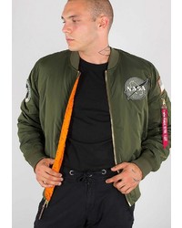 olivgrüne Bomberjacke von Alpha Industries