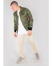 olivgrüne Bomberjacke von Alpha Industries