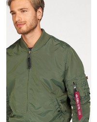 olivgrüne Bomberjacke von Alpha Industries