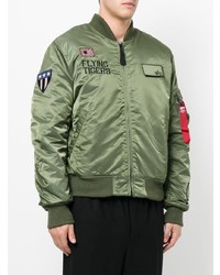 olivgrüne Bomberjacke von Alpha Industries