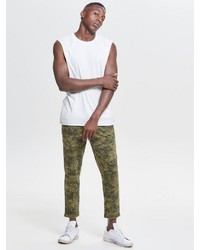 olivgrüne Camouflage Chinohose von ONLY & SONS