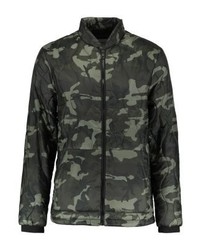 olivgrüne Camouflage Daunenjacke von Esprit