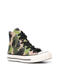 olivgrüne Camouflage hohe Sneakers von Converse