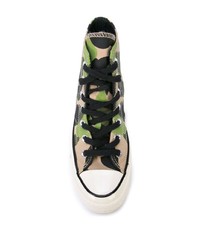 olivgrüne Camouflage hohe Sneakers von Converse