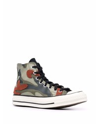 olivgrüne Camouflage hohe Sneakers von Converse