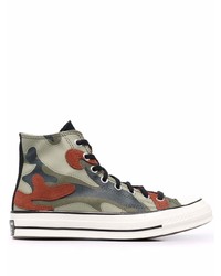 olivgrüne Camouflage hohe Sneakers von Converse
