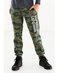 olivgrüne Camouflage Jogginghose von Arizona