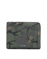 olivgrüne Camouflage Leder Clutch Handtasche von Alexander McQueen