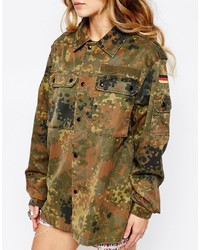 olivgrüne Camouflage Militärjacke von Reclaimed Vintage