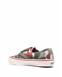 olivgrüne Camouflage niedrige Sneakers von Vans