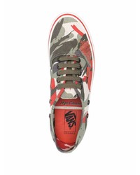 olivgrüne Camouflage niedrige Sneakers von Vans