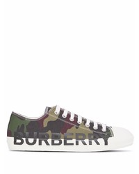 olivgrüne Camouflage Segeltuch niedrige Sneakers von Burberry