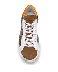 olivgrüne Camouflage Segeltuch niedrige Sneakers von Philippe Model Paris