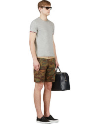 olivgrüne Camouflage Shorts von Moncler