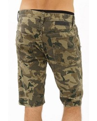 olivgrüne Camouflage Shorts von TRUEPRODIGY