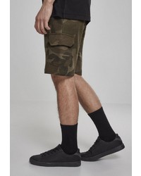 olivgrüne Camouflage Shorts von Urban Classics