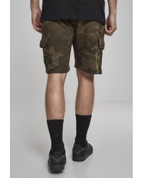 olivgrüne Camouflage Shorts von Urban Classics