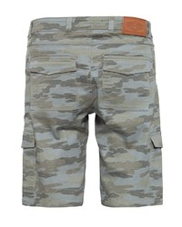 olivgrüne Camouflage Shorts von WAY OF GLORY