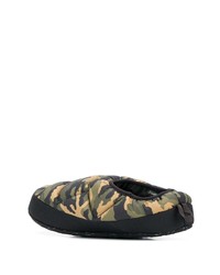 olivgrüne Camouflage Slip-On Sneakers aus Segeltuch von The North Face