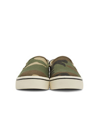 olivgrüne Camouflage Slip-On Sneakers von R13