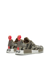 olivgrüne Camouflage Sportschuhe von adidas