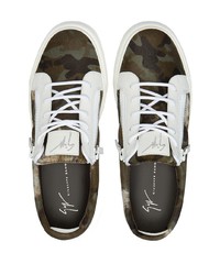 olivgrüne Camouflage Wildleder niedrige Sneakers von Giuseppe Zanotti