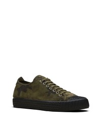 olivgrüne Camouflage Wildleder niedrige Sneakers von Car Shoe