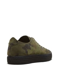 olivgrüne Camouflage Wildleder niedrige Sneakers von Car Shoe