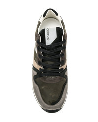 olivgrüne Camouflage Wildleder niedrige Sneakers von Crime London