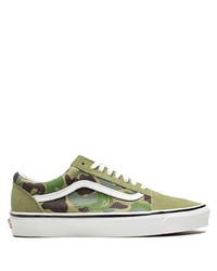 olivgrüne Camouflage Wildleder niedrige Sneakers von Vans