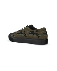 olivgrüne Camouflage Wildleder niedrige Sneakers von Swear