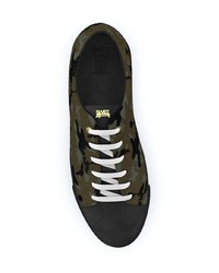 olivgrüne Camouflage Wildleder niedrige Sneakers von Swear