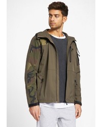 olivgrüne Camouflage Windjacke von khujo