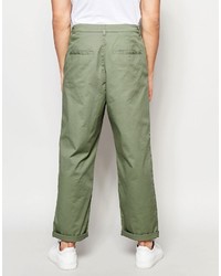 olivgrüne Chinohose von Asos