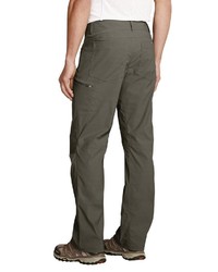 olivgrüne Chinohose von Eddie Bauer