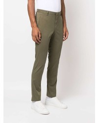 olivgrüne Chinohose von BOSS