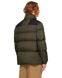 olivgrüne Daunenjacke von Moncler