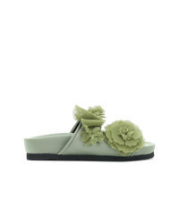 olivgrüne flache Sandalen aus Leder mit Blumenmuster