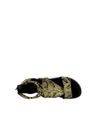 olivgrüne flache Sandalen aus Leder mit Schlangenmuster von JOLANA & FENENA
