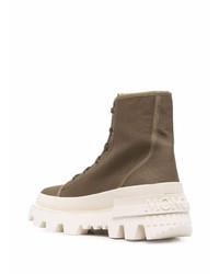 olivgrüne hohe Sneakers aus Segeltuch von Moncler