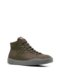 olivgrüne hohe Sneakers von Camper