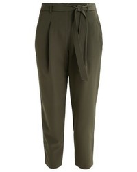 olivgrüne Karottenhose von New Look